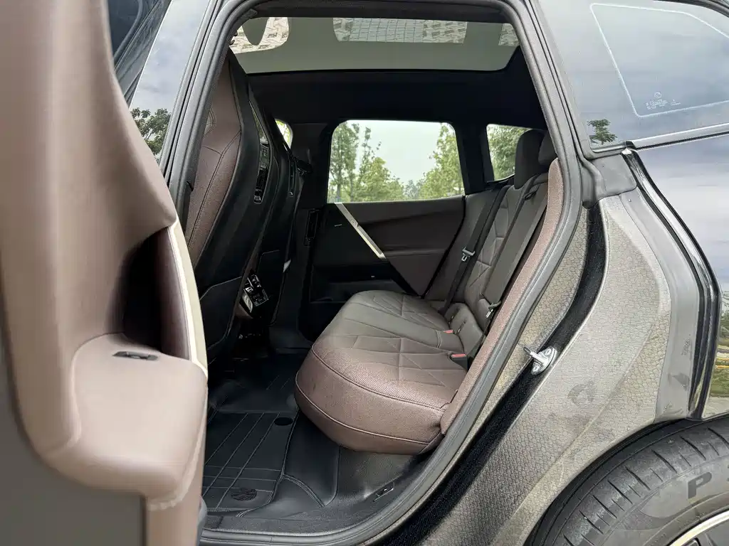 BMW iX 2022 xDrive40