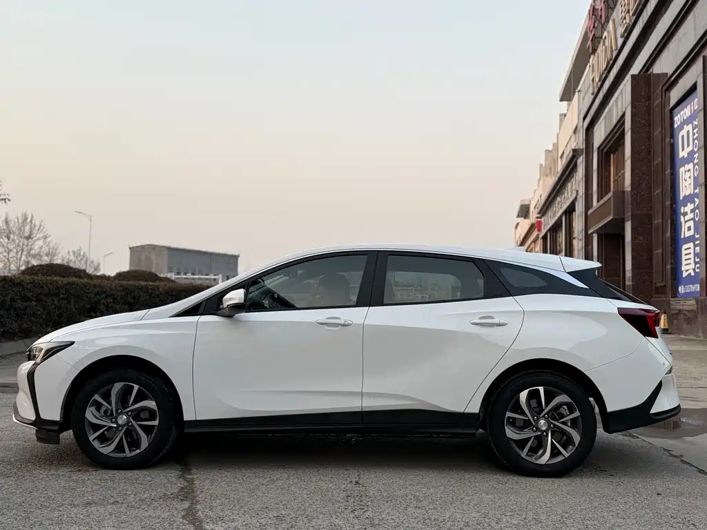 BUICK SLIGHTLY BLUE 6