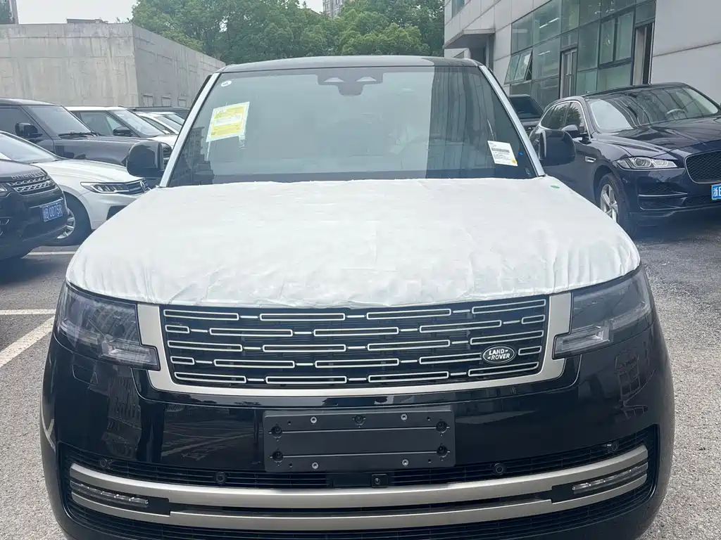 Land Rover Range Rover 2026 3.0 L6 400PS SE