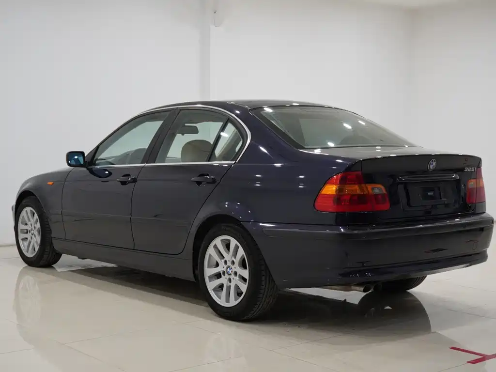 BMW 3 Series — миниатюра 4