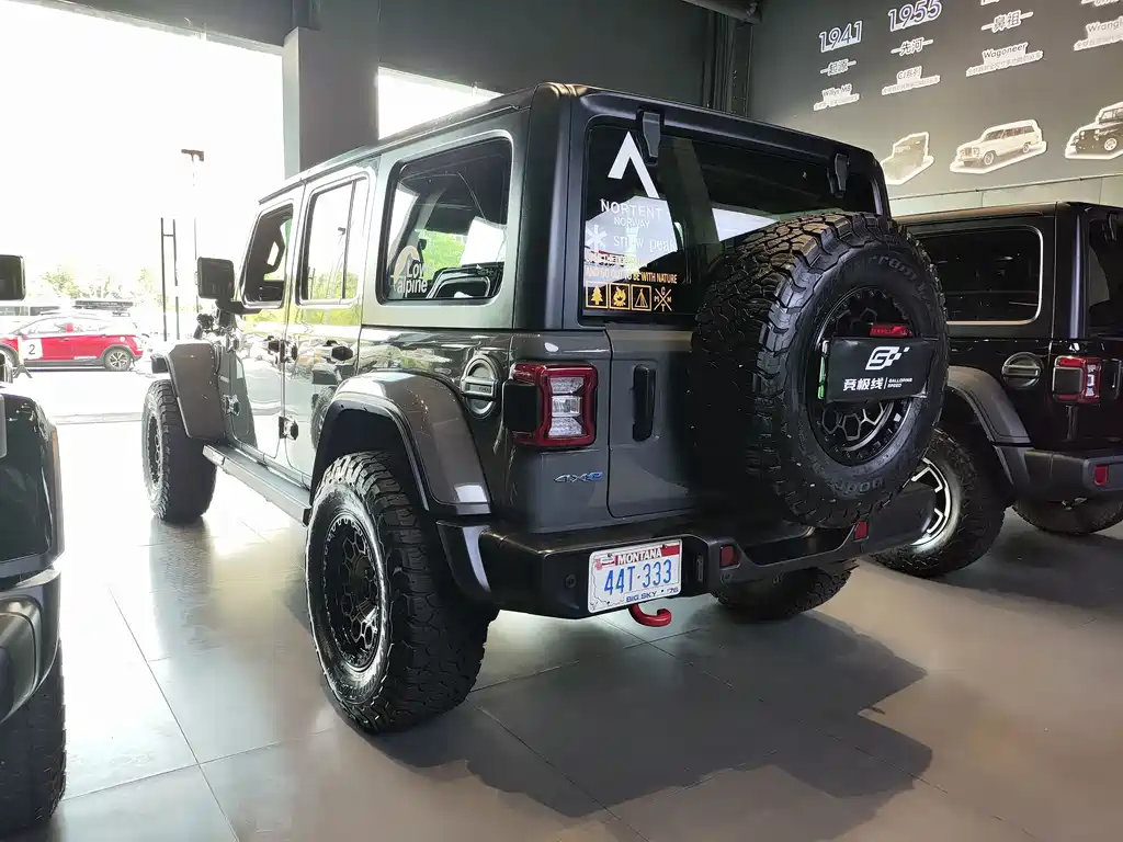 Jeep Wrangler PHEV — миниатюра 13