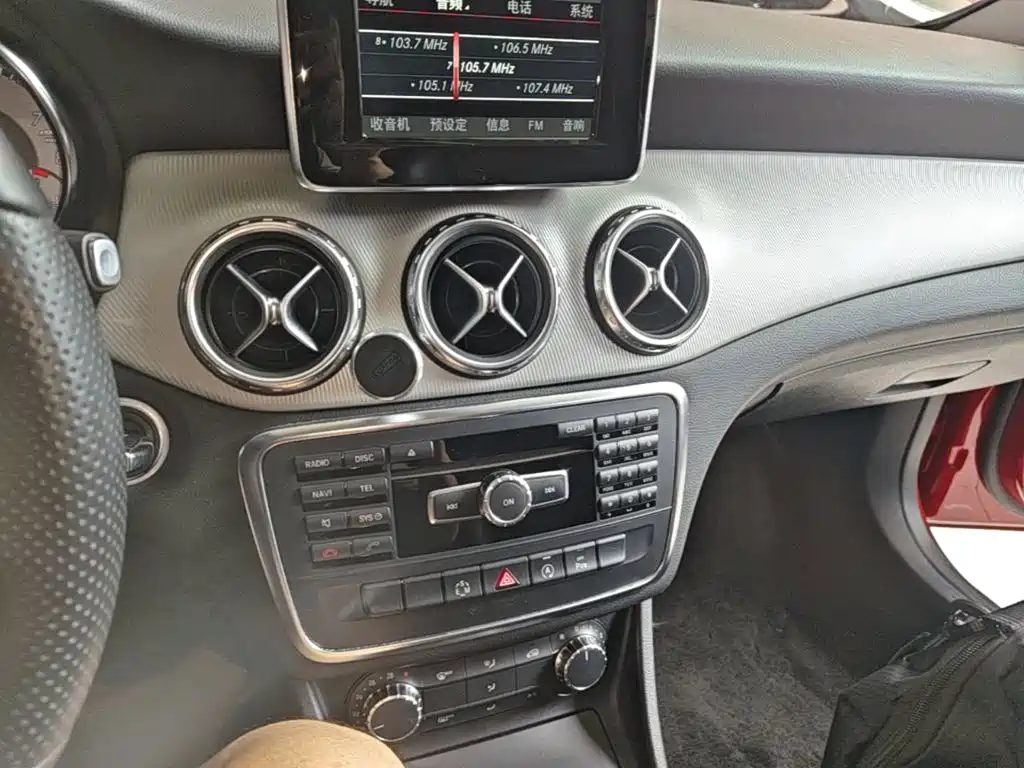 Mercedes-Benz GLA — миниатюра 13