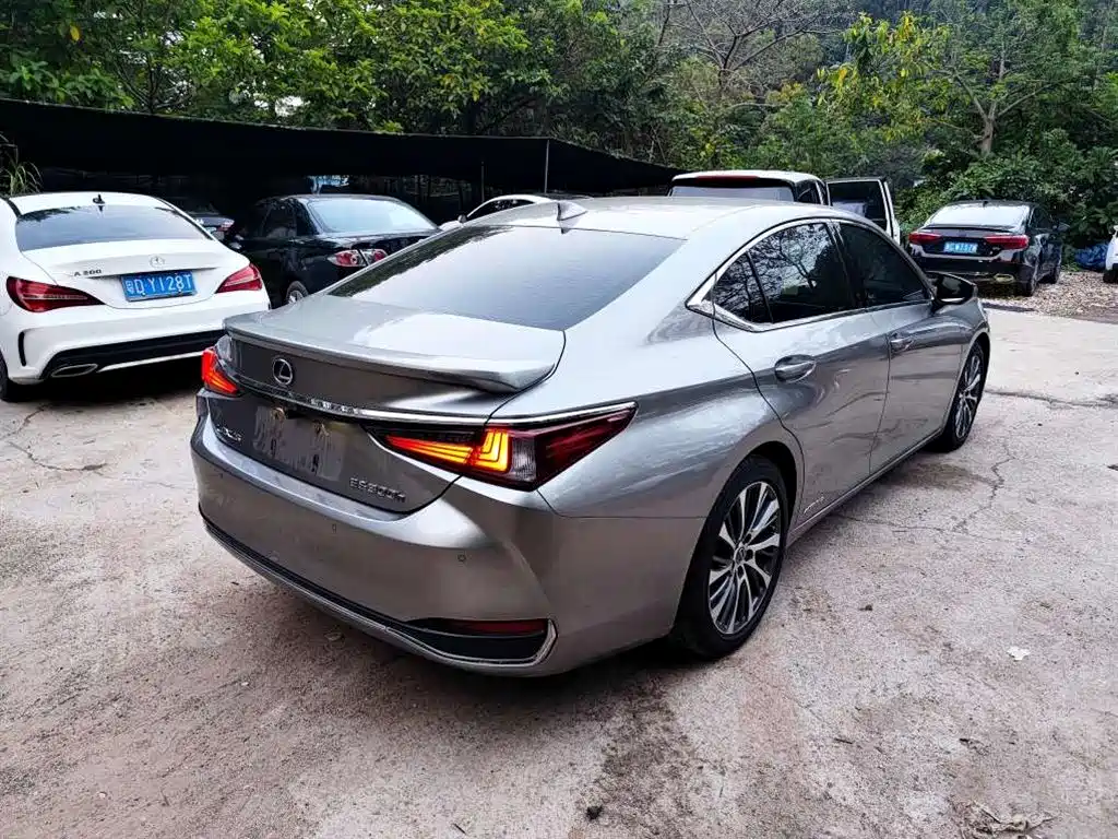 Lexus ES — миниатюра 4