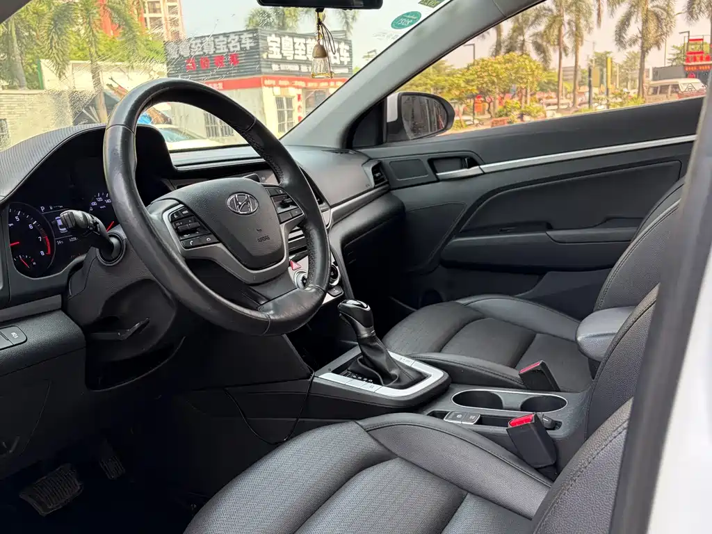 Hyundai Elantra 2020 1.5L CVT Elite