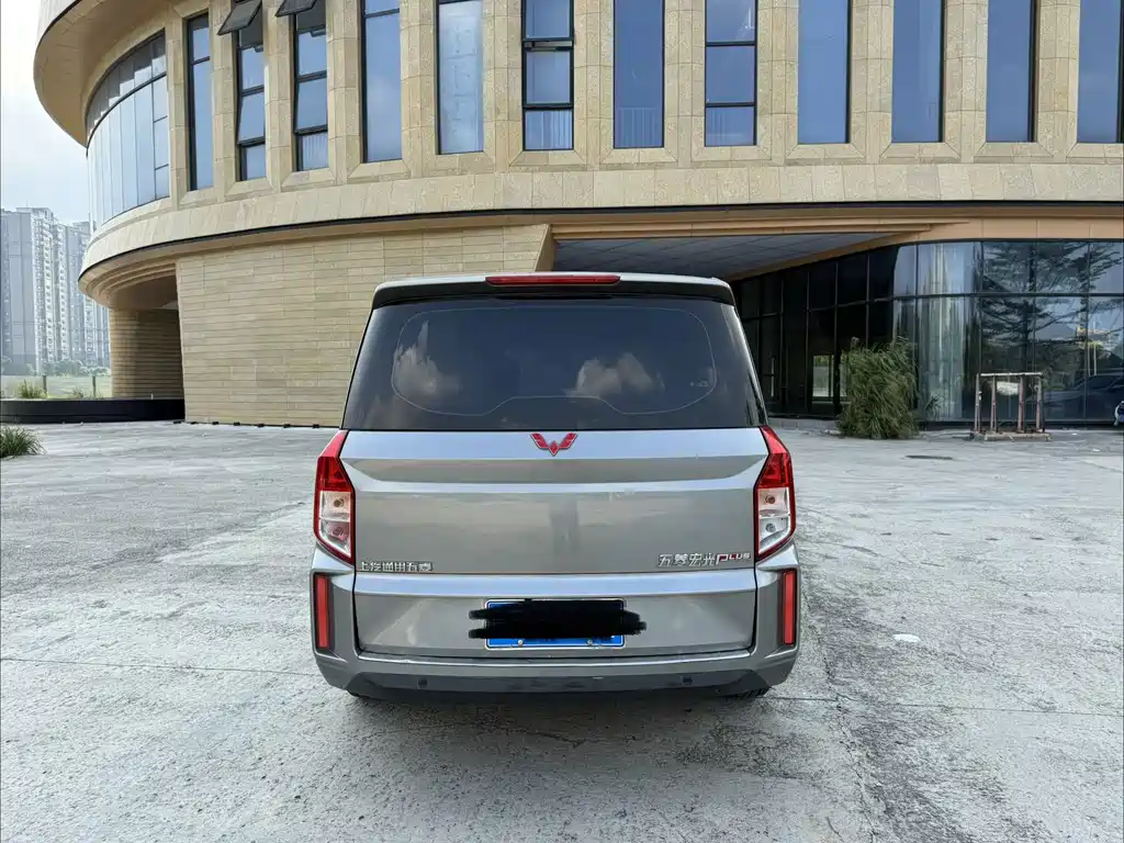 Wuling Hongguang PLUS — миниатюра 12