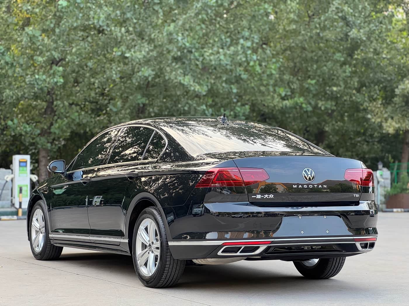 Volkswagen Magotan 1.4 л 2025 г. Чёрный, пробег 20000 км
