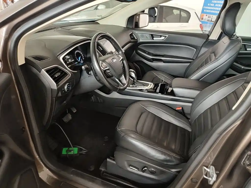 Ford Edge — миниатюра 15