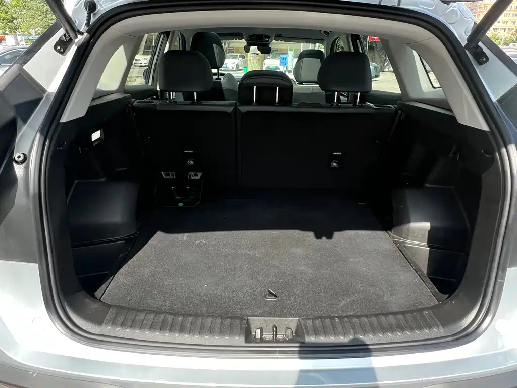 Geely Boyue L — миниатюра 24