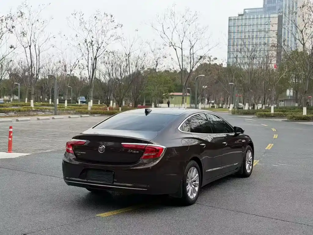 Buick LaCrosse — миниатюра 9