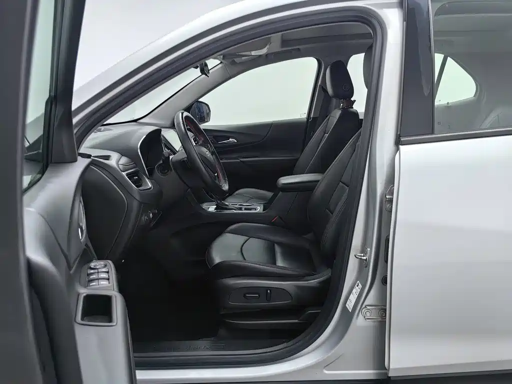 Chevrolet Equinox — миниатюра 10