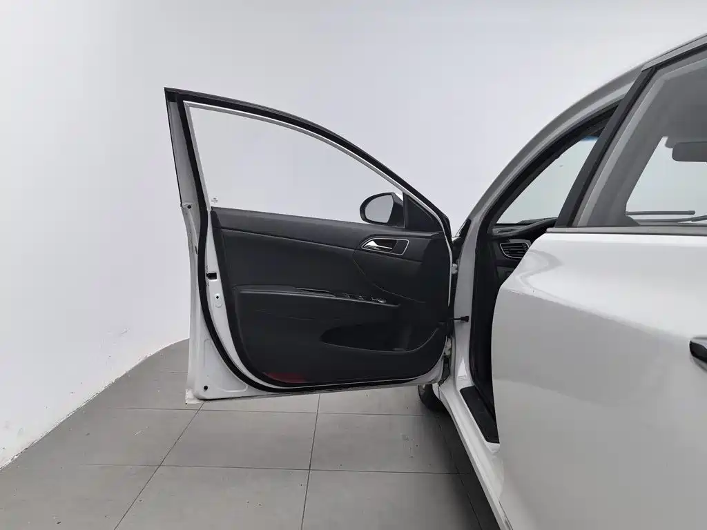 Hyundai Mistra — миниатюра 8