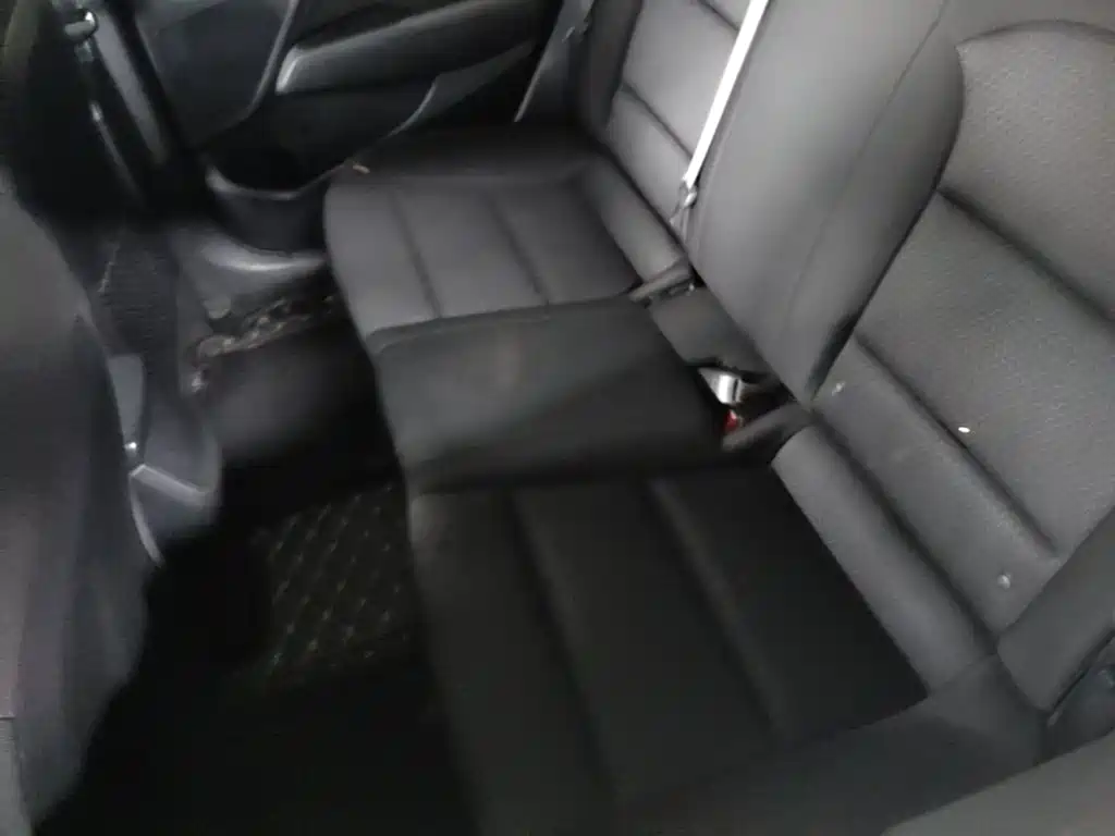 Hyundai Elantra — миниатюра 17