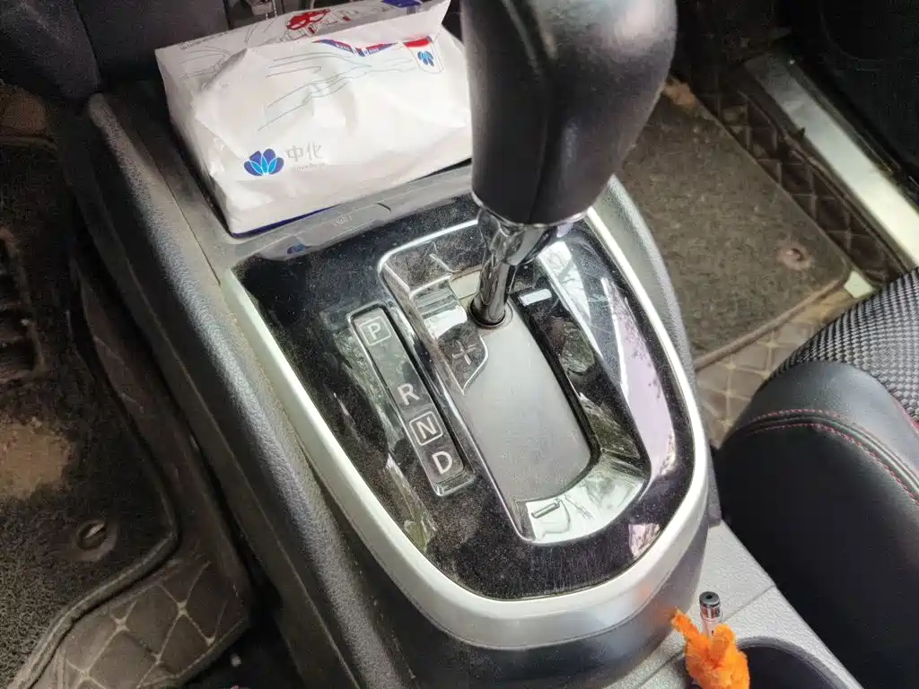Nissan Qashqai — миниатюра 17