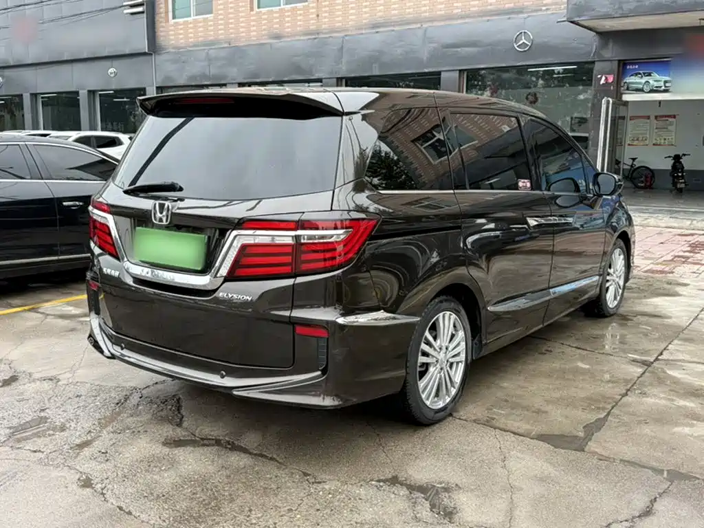 Honda Elysion — миниатюра 8