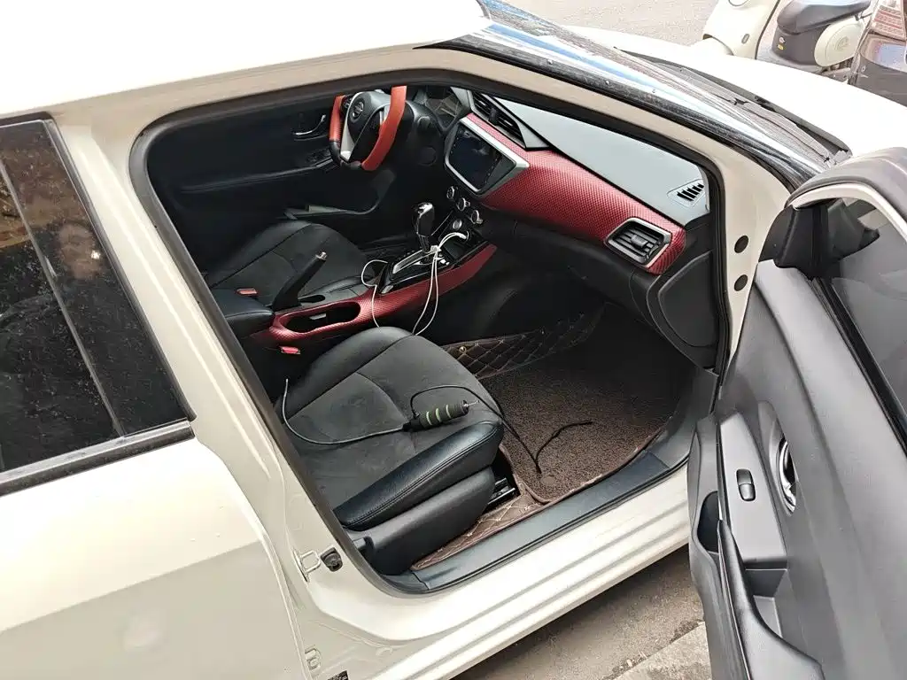 Nissan Bluebird — миниатюра 18