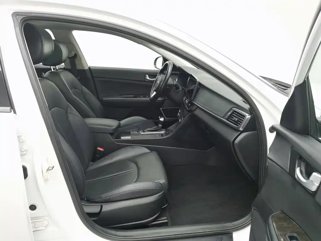 Kia K5 — миниатюра 23