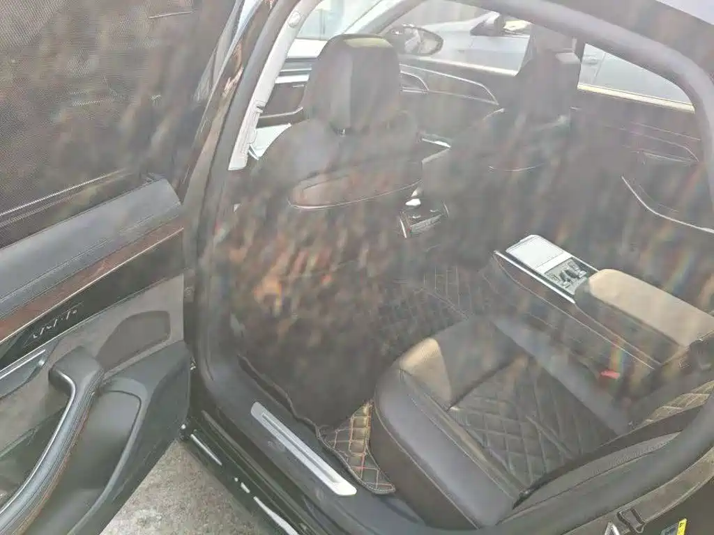Audi A8 — миниатюра 8