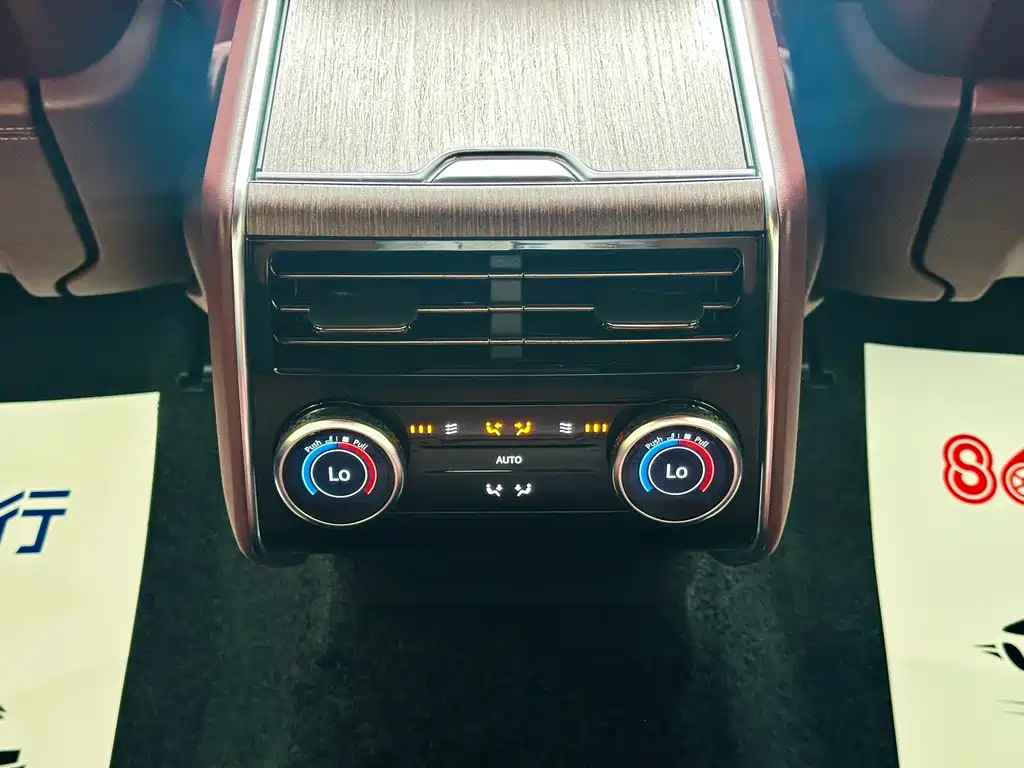 Land Rover Range Rover — миниатюра 17