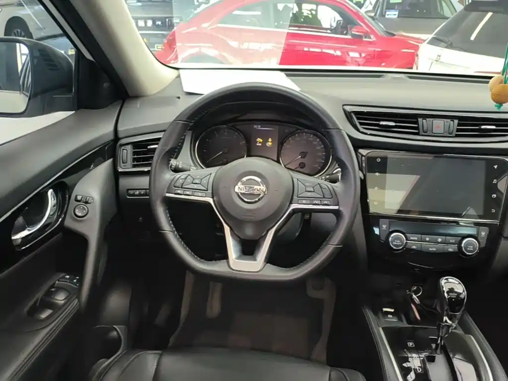 Nissan X-Trail — миниатюра 11