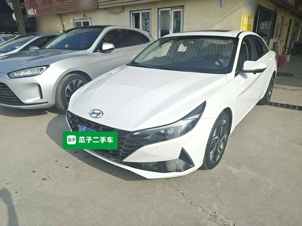 Hyundai Elantra — миниатюра 2