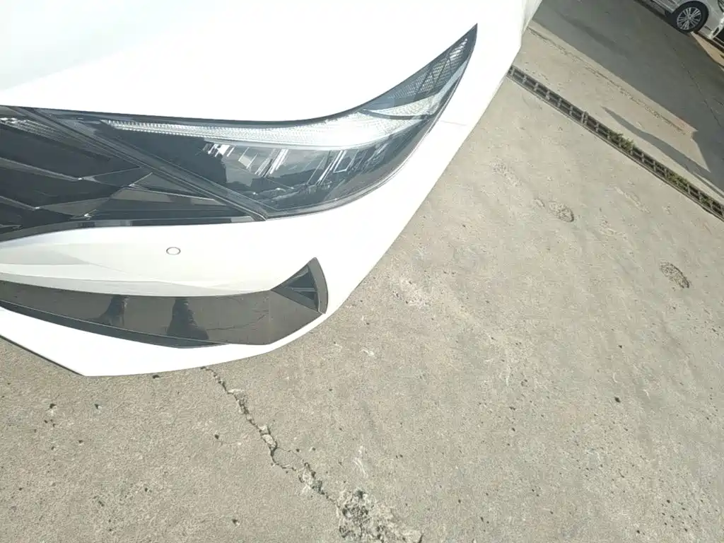 Hyundai Elantra — миниатюра 24