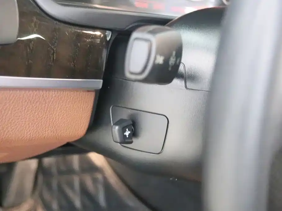 BMW 5 Series — миниатюра 15