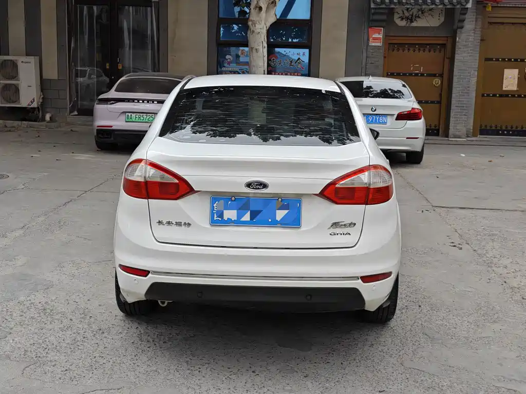 Ford Fiesta — миниатюра 5