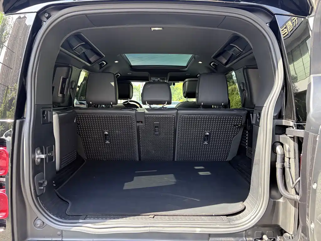 Land Rover Defender — миниатюра 22