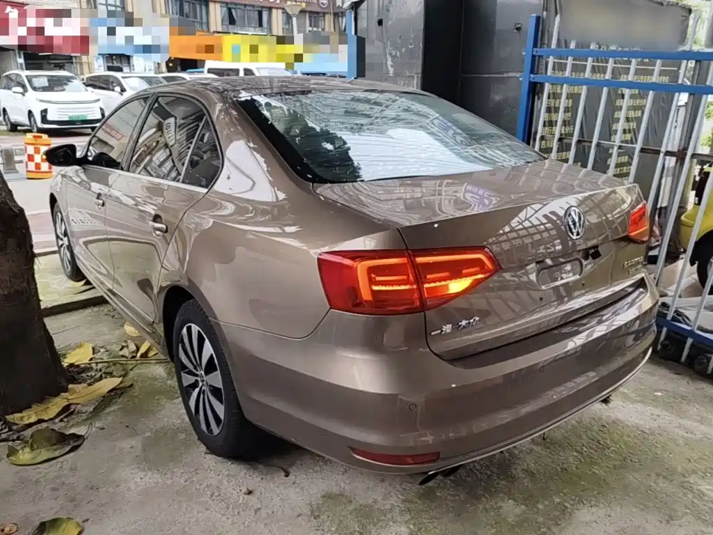 Volkswagen Sagitar — миниатюра 5