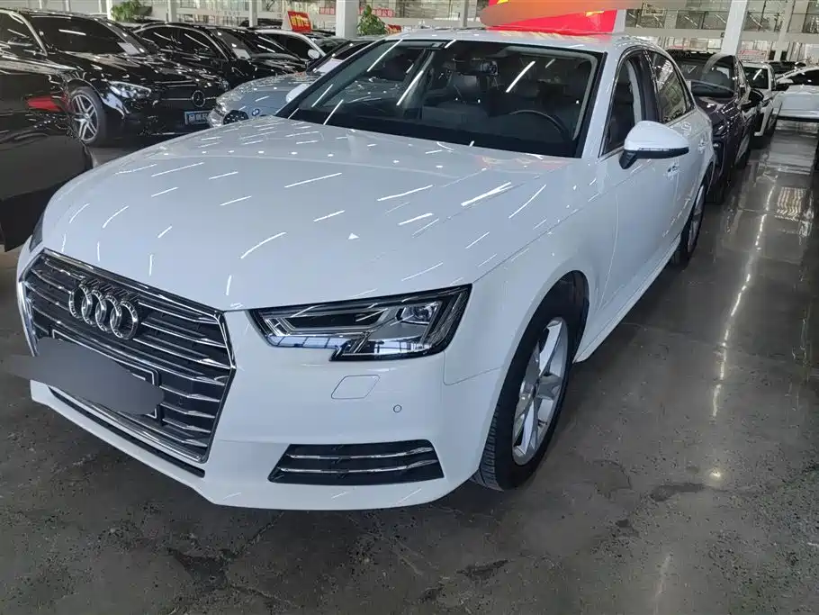 Audi A4L 2017