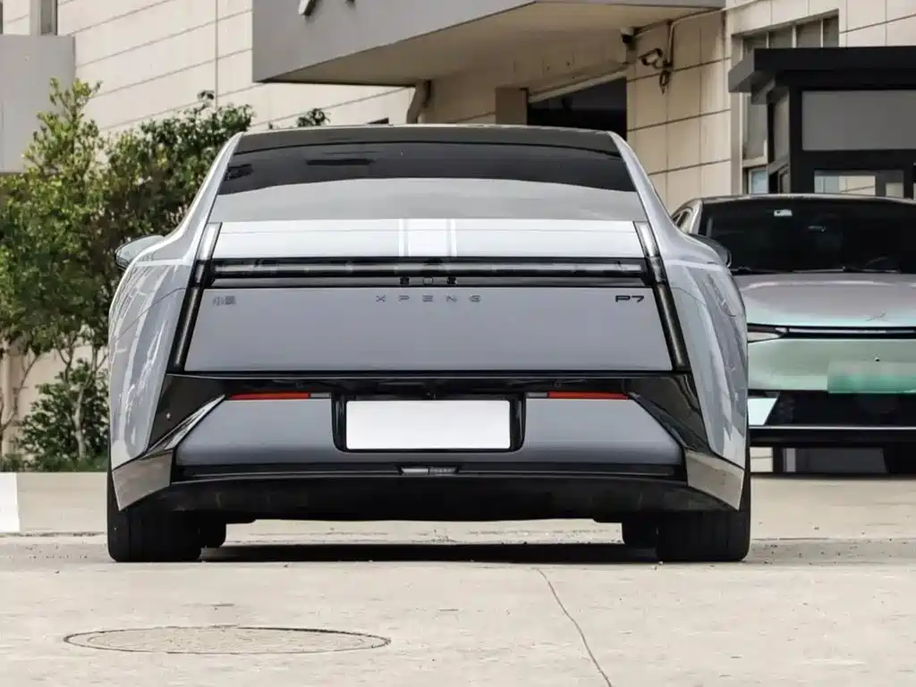 XPeng P7 — миниатюра 8
