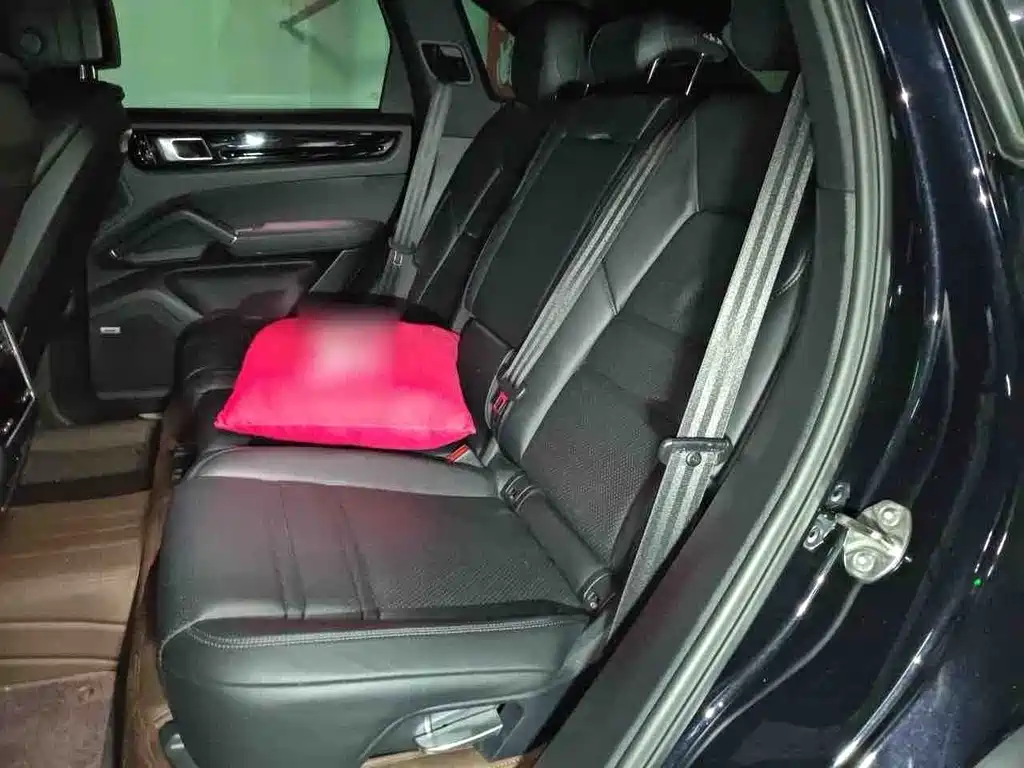 Porsche Cayenne — миниатюра 2