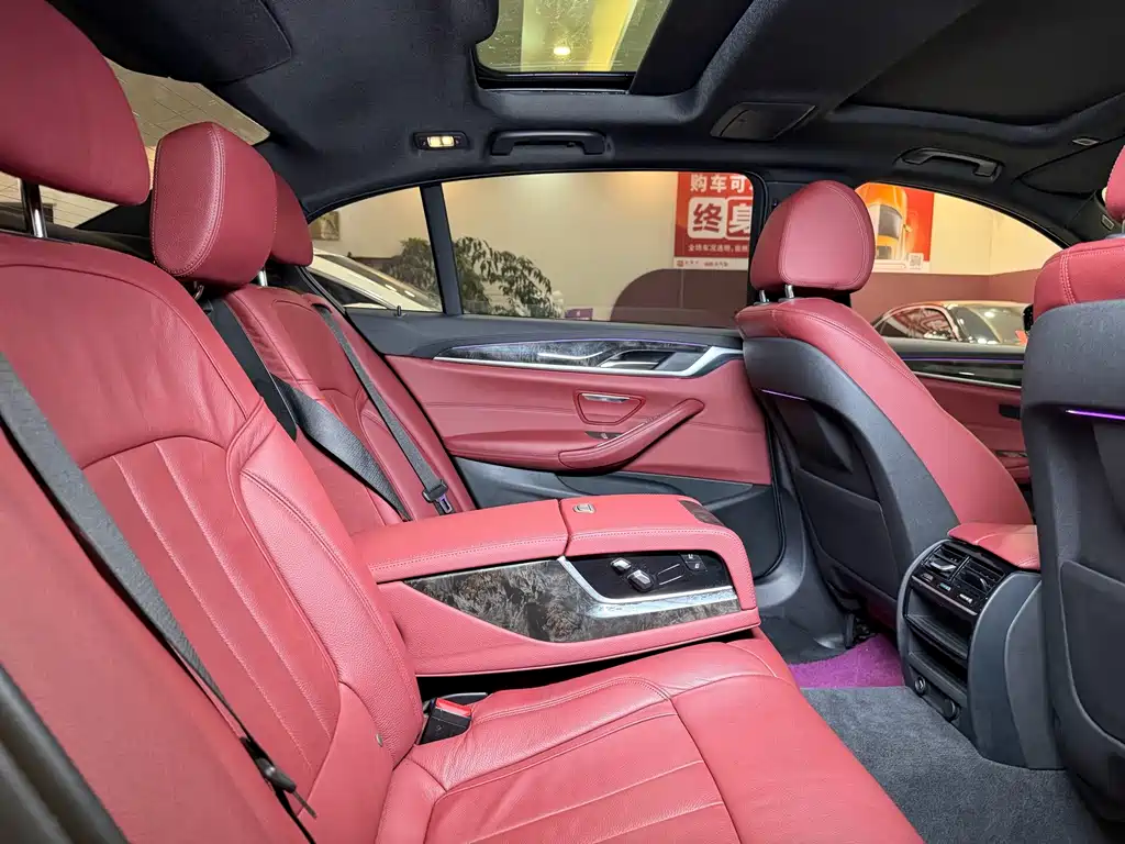 BMW 5 Series — миниатюра 16