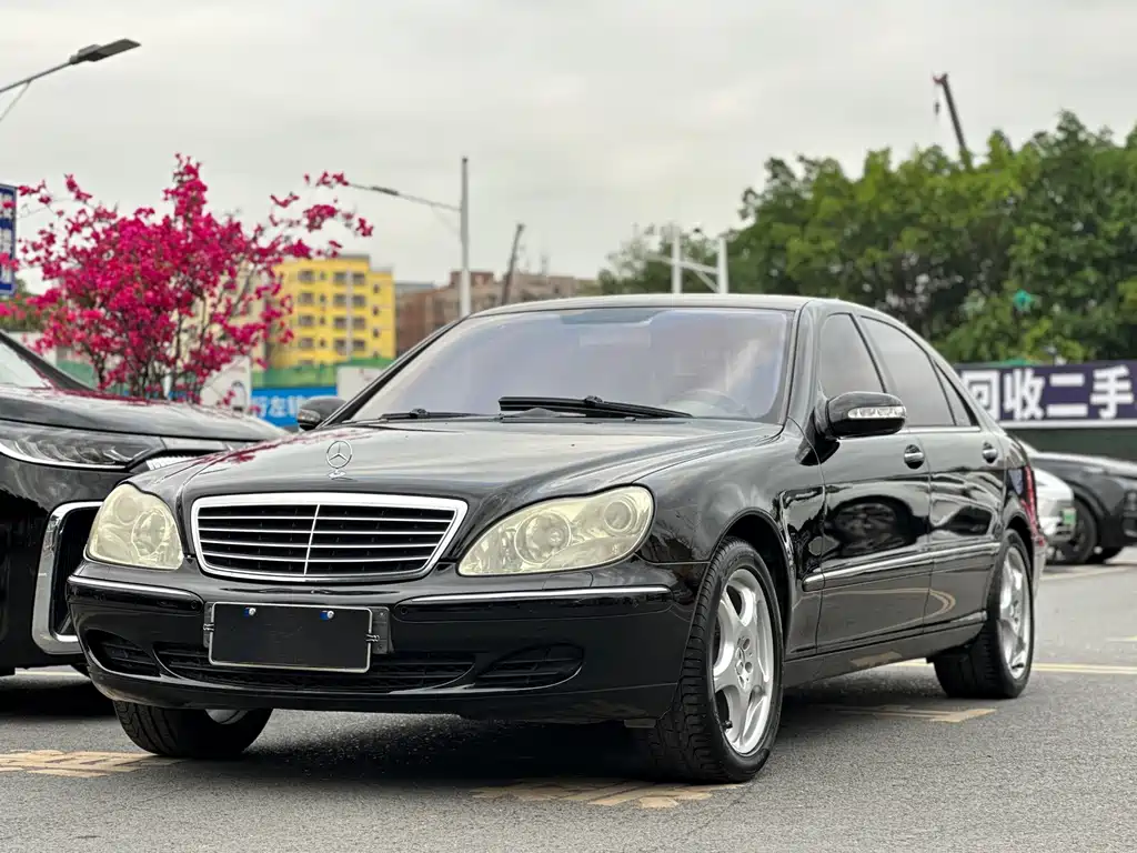 Mercedes-Benz S-Class 2005
