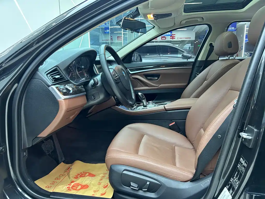 BMW 5 Series — миниатюра 6