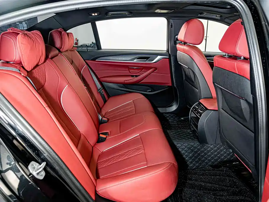 BMW 5 Series — миниатюра 20