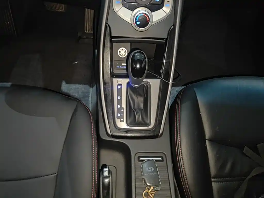 Hyundai Elantra Langdong — миниатюра 14