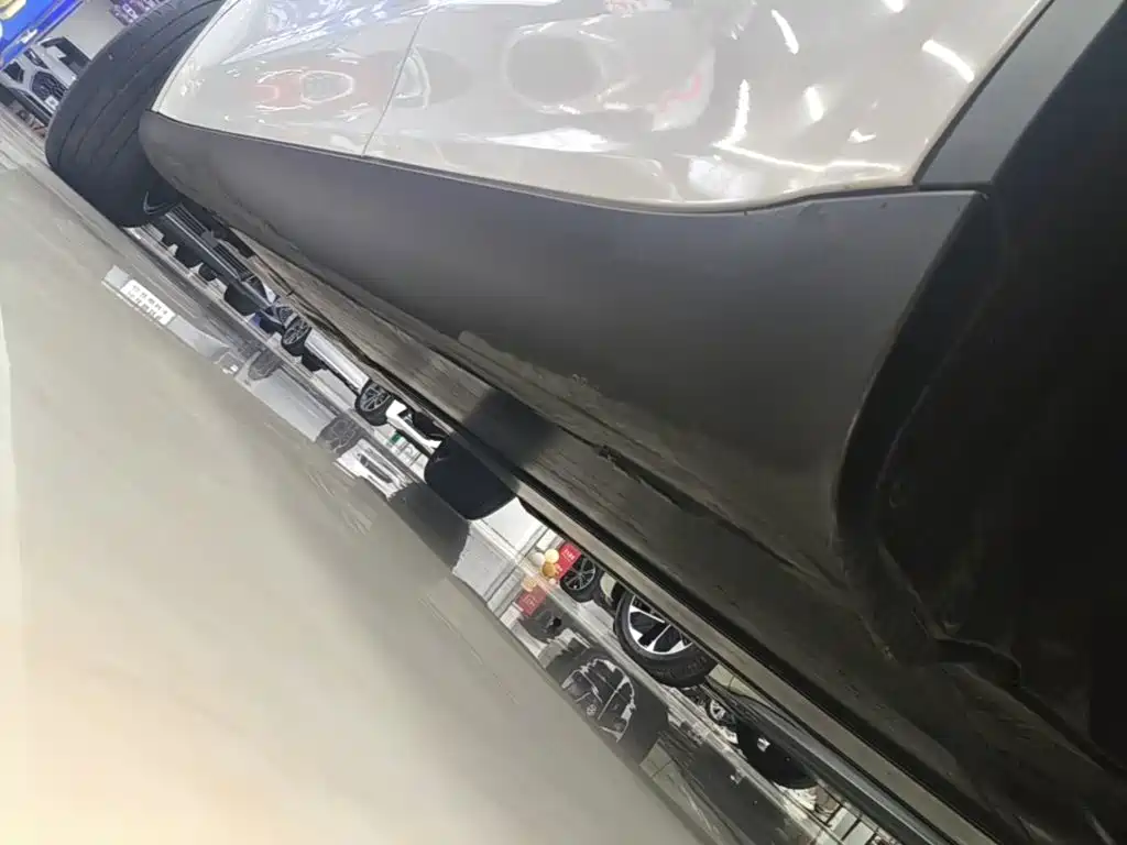 Tesla Model Y — миниатюра 22