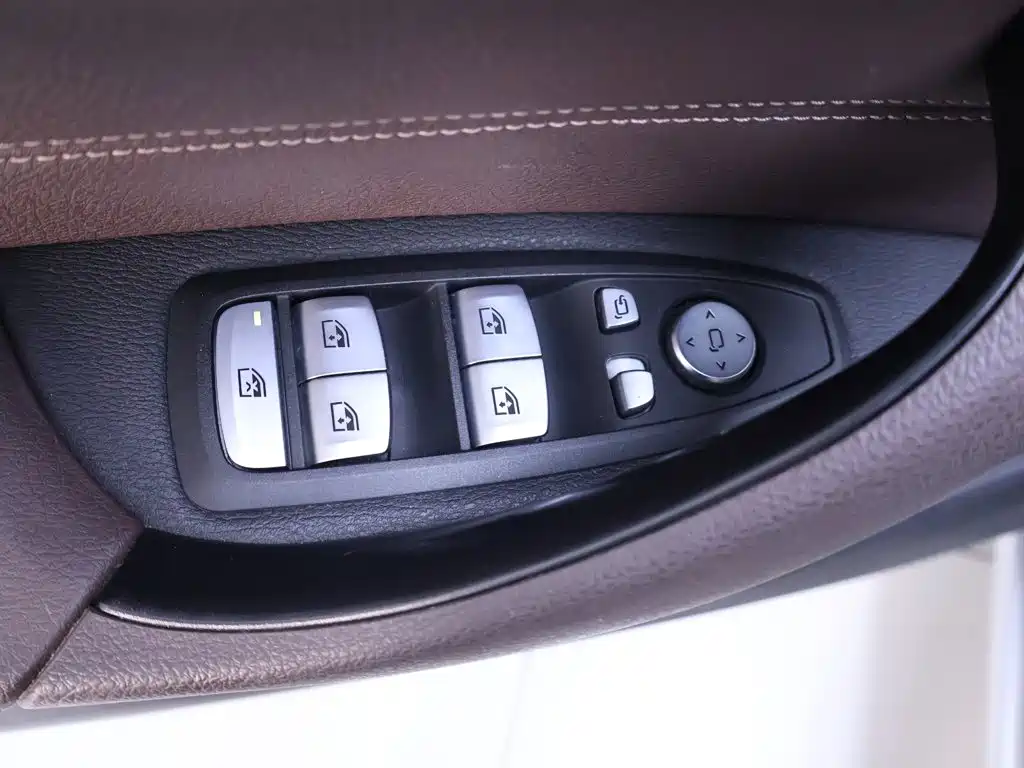 BMW X1 — миниатюра 17