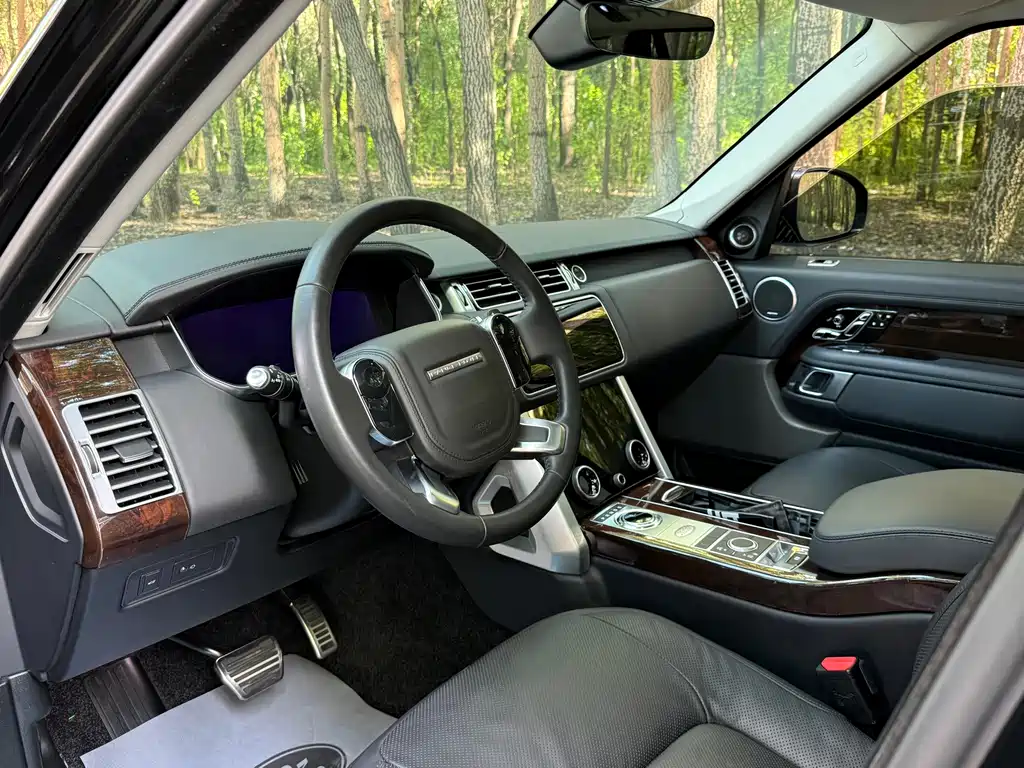 Land Rover Range Rover — миниатюра 4