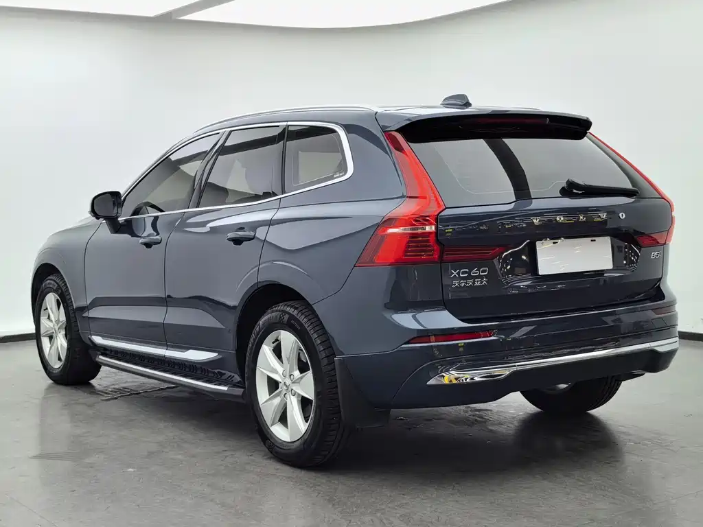 Volvo XC60 2022 B5 Luxury