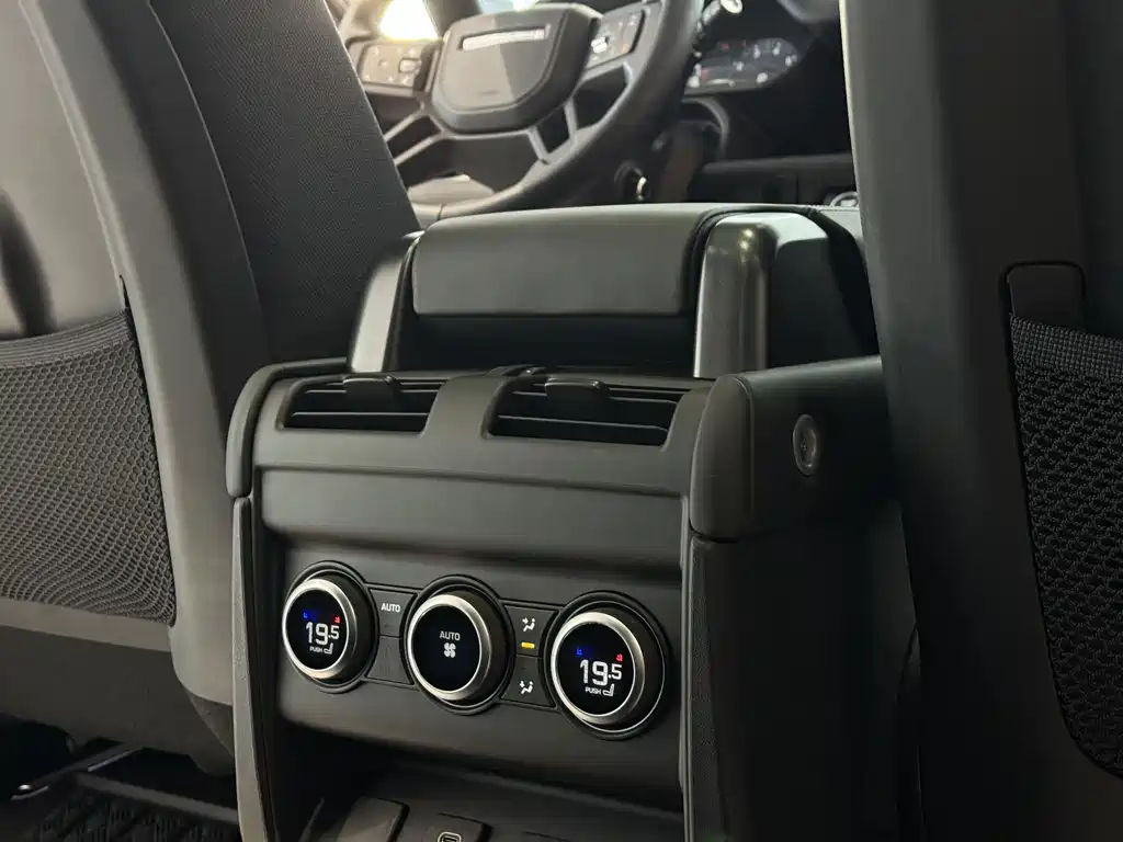 Land Rover Defender — миниатюра 12
