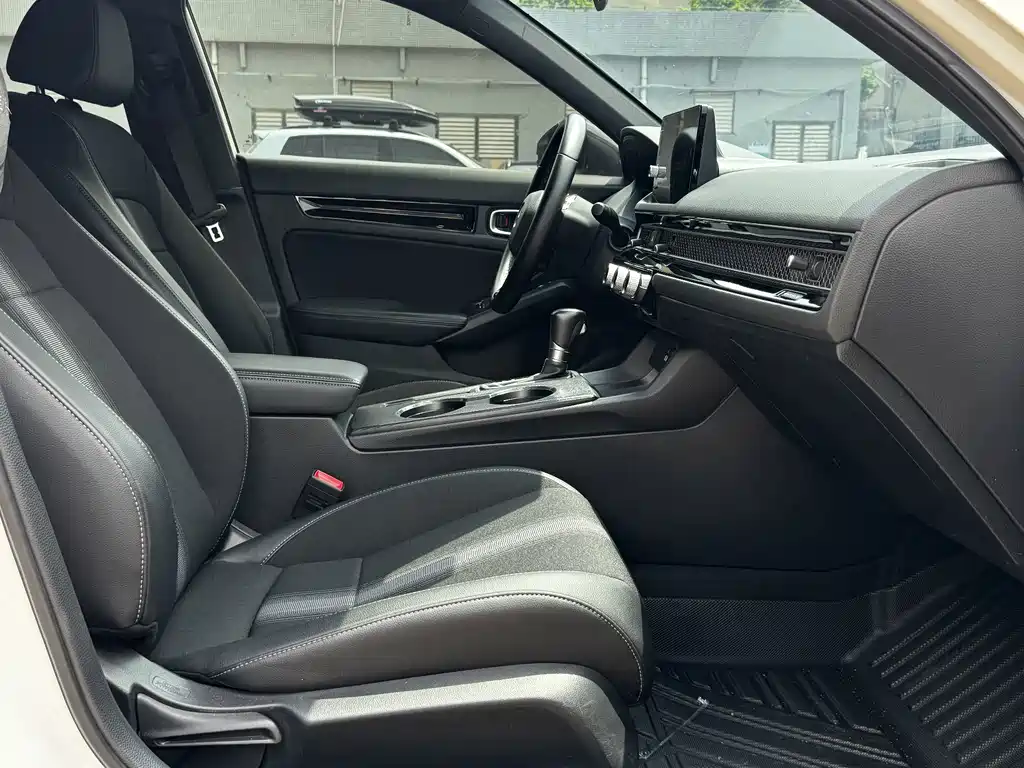 Honda Civic — миниатюра 17