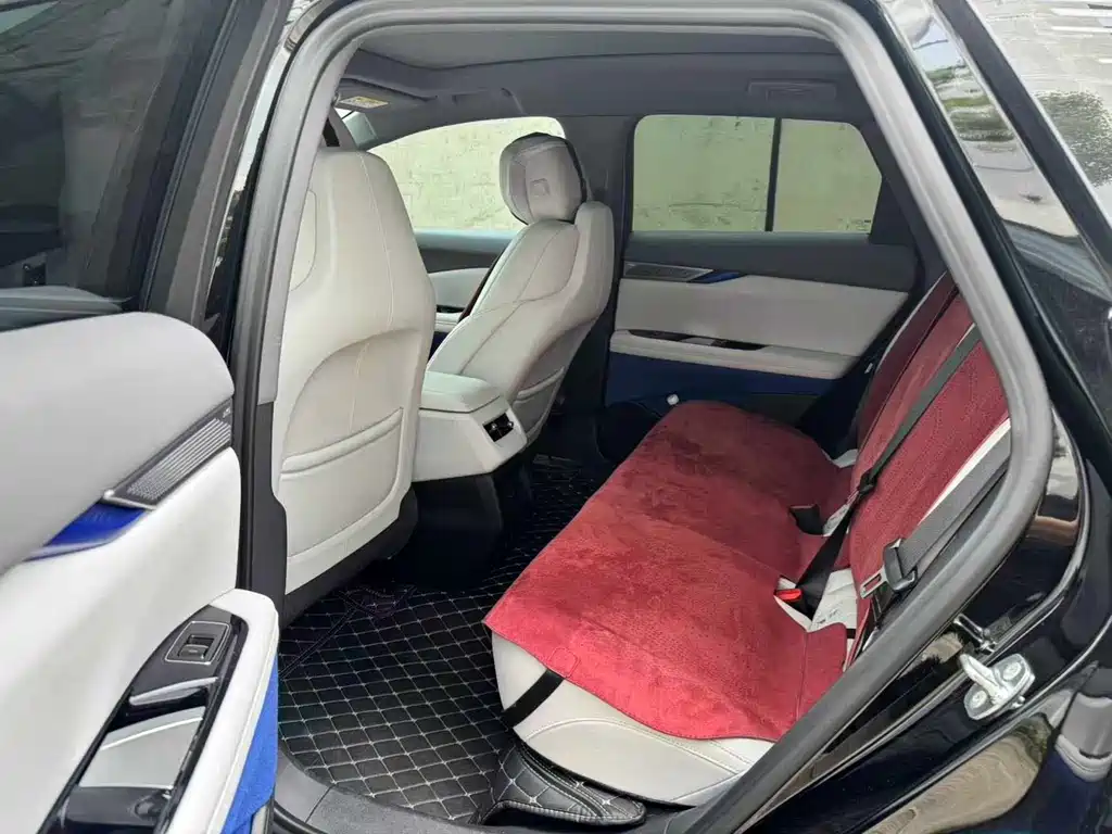 Cadillac IQ — миниатюра 3
