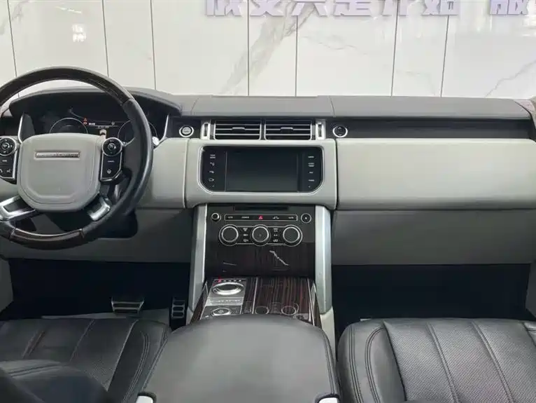 Land Rover Range Rover — миниатюра 21