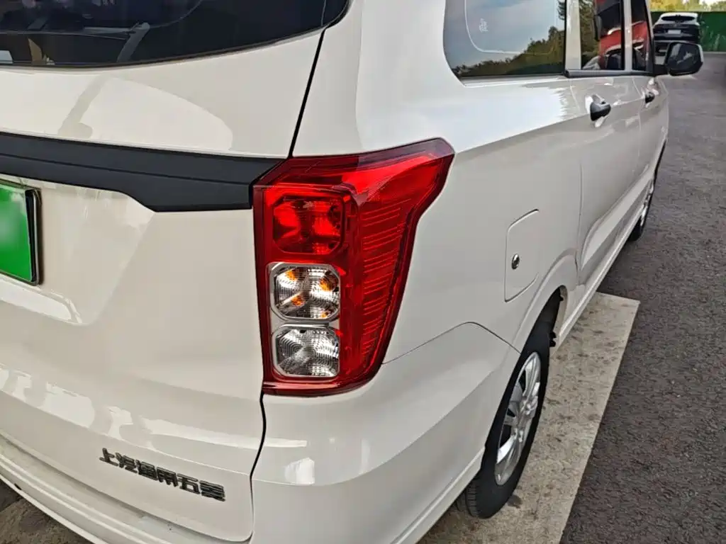 Wuling Hongguang — миниатюра 8