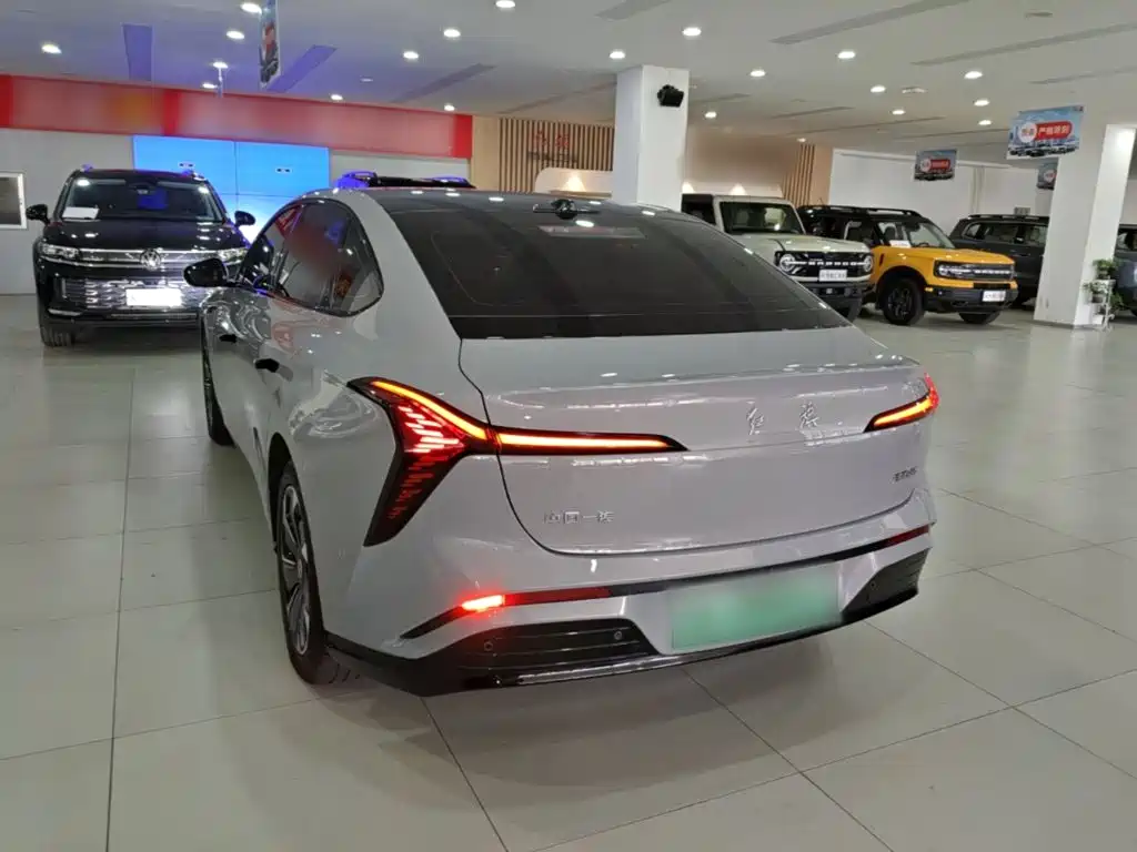 Hongqi Hongqi Tiangong 05 — миниатюра 5
