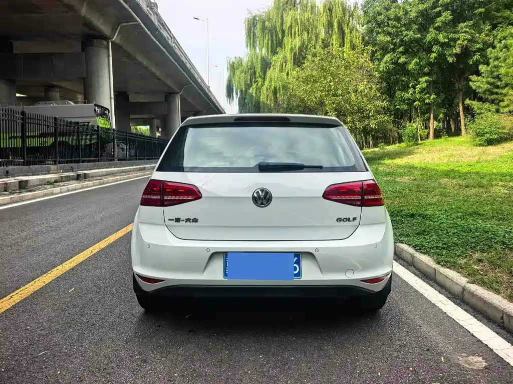 Volkswagen Golf — миниатюра 5