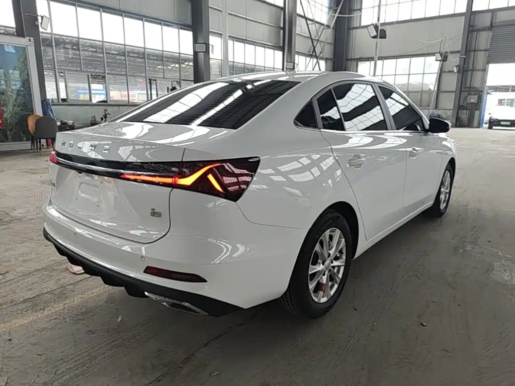 Roewe i5 — миниатюра 7