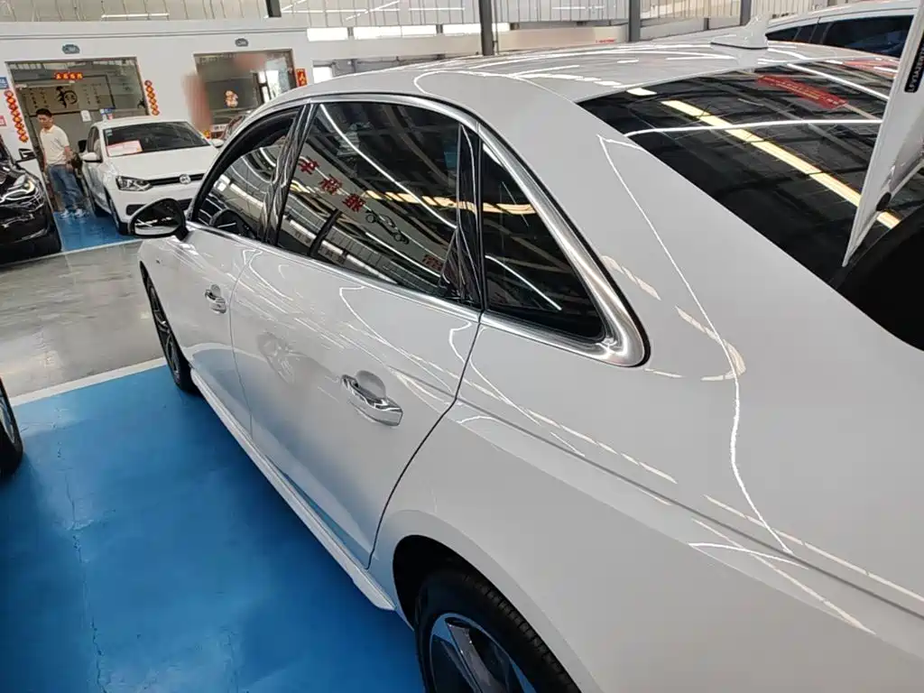 Audi A4L — миниатюра 5